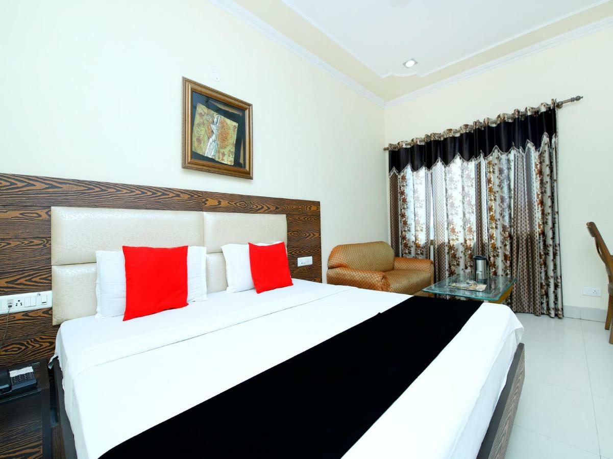 Hotel Sanjog International Amritsar Exteriör bild