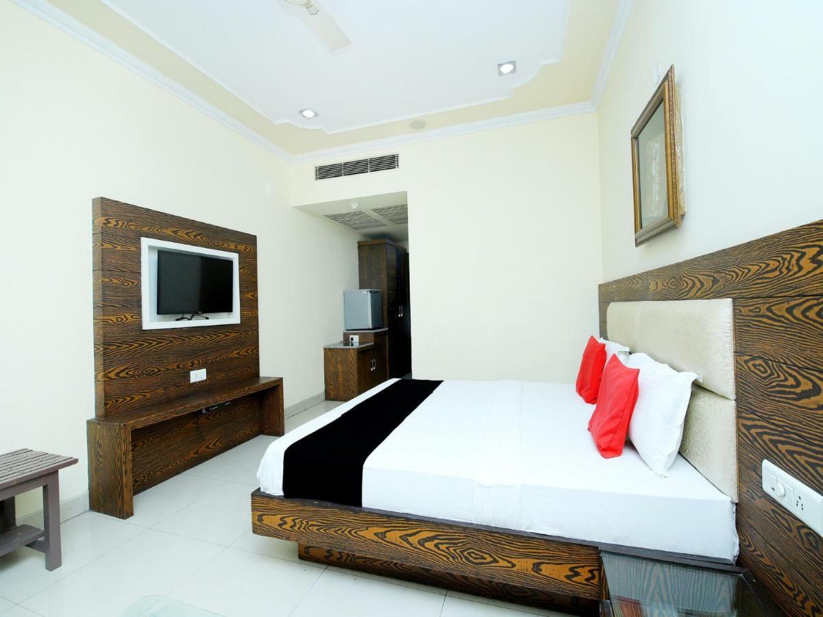 Hotel Sanjog International Amritsar Exteriör bild